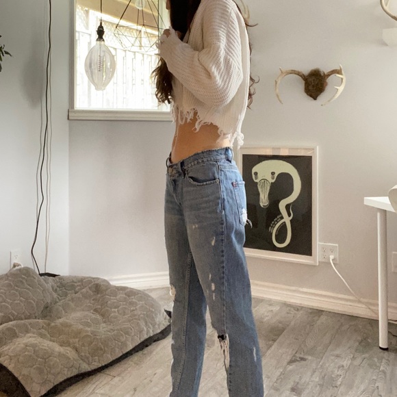 BDG Distressed Boyfriend Jeans - Picture 4 of 15